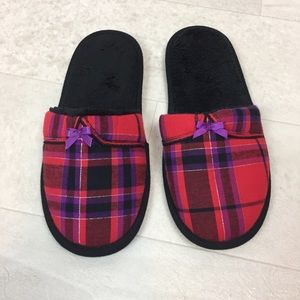 Victoria's Secret Plaid Slippers Sz Small Red